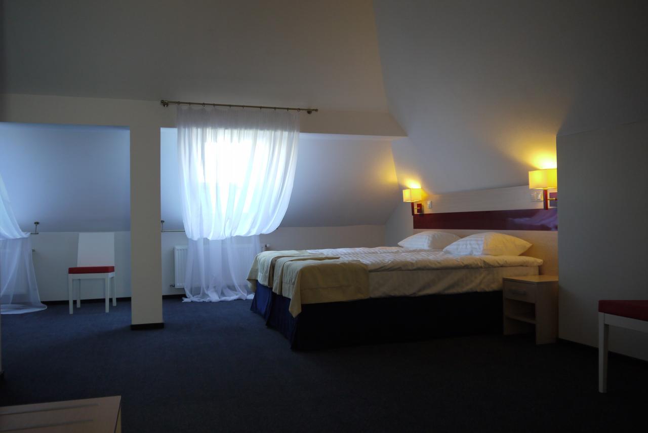 Optima Pochayiv Hotel โปชายิฟ ภายนอก รูปภาพ